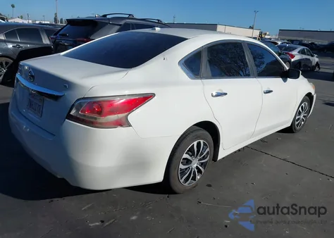 2015 Nissan Altima 2.5 S z USA, uszkodzony, nr VIN 1N4AL3APXFN890520